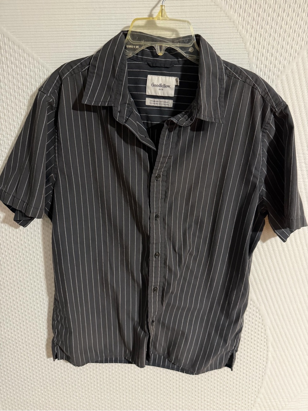 Goodfellow & Co Men's Black Pinstripe Short-Sleeve Button-Down Shirt